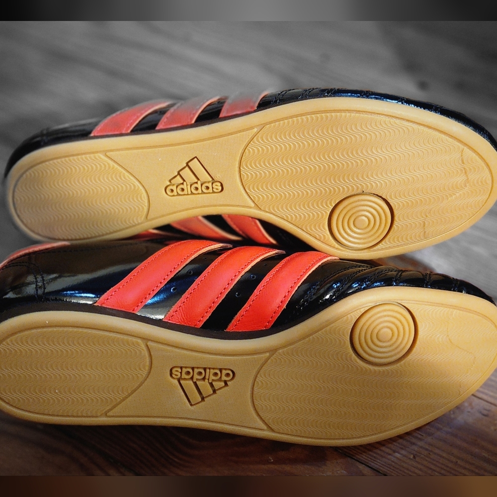 Womens Adidas Taekwondo Slip-on . Patent Leather Upper And Flex Gum Sole - Picture 4 of 10